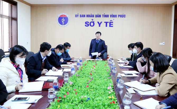 Chủ tịch UBND tỉnh Lê Duy Thành làm việc với Sở Y tế